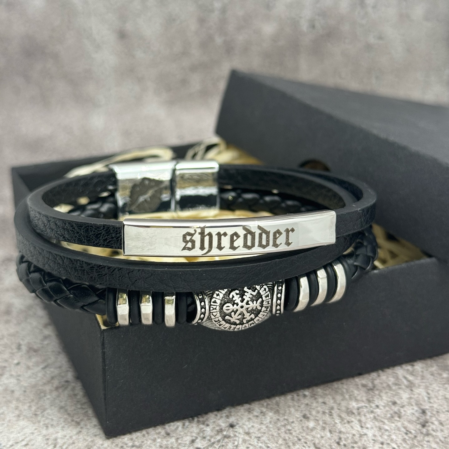 Браслет Вегвізир з гравіюванням — приклади робіт GoodGifts